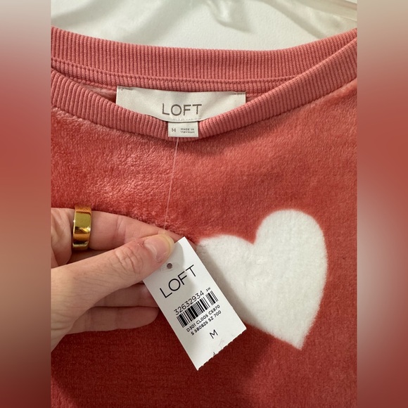 NWT Loft Coral Pink Heart Fleece Pullover - Picture 2 of 2